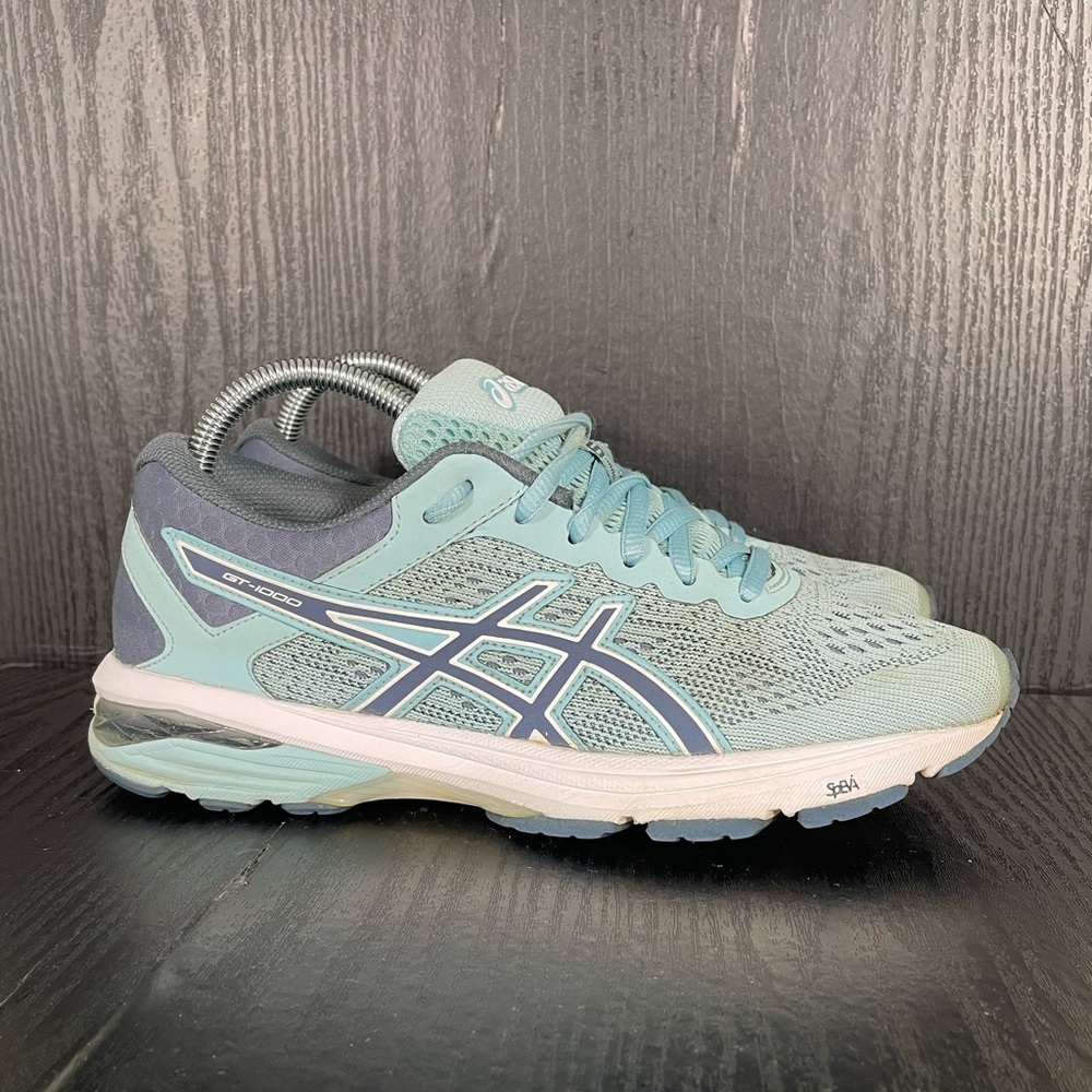 Asics GT-1000 women’s size 8